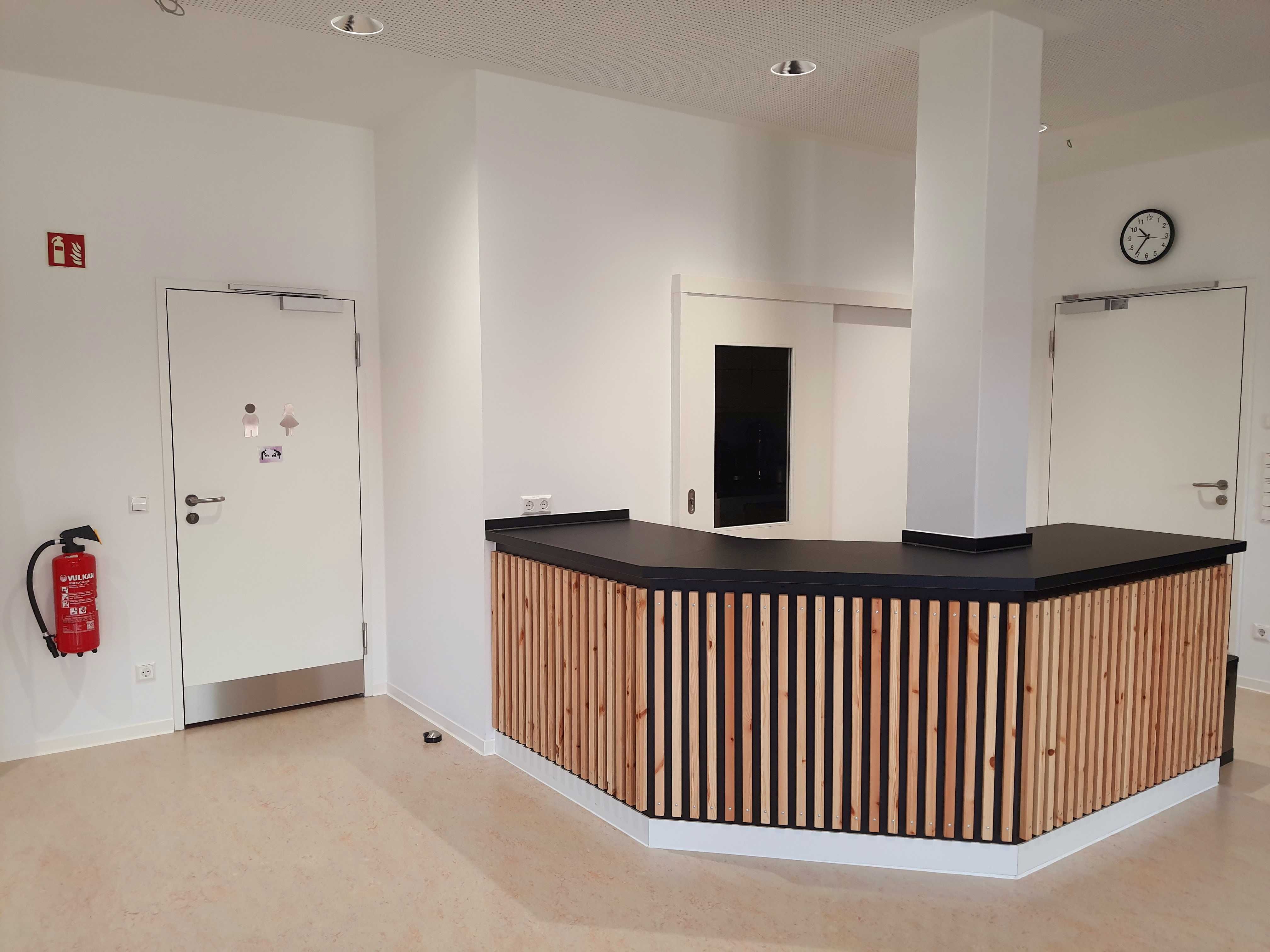 Seminarraum mit kleiner Theke